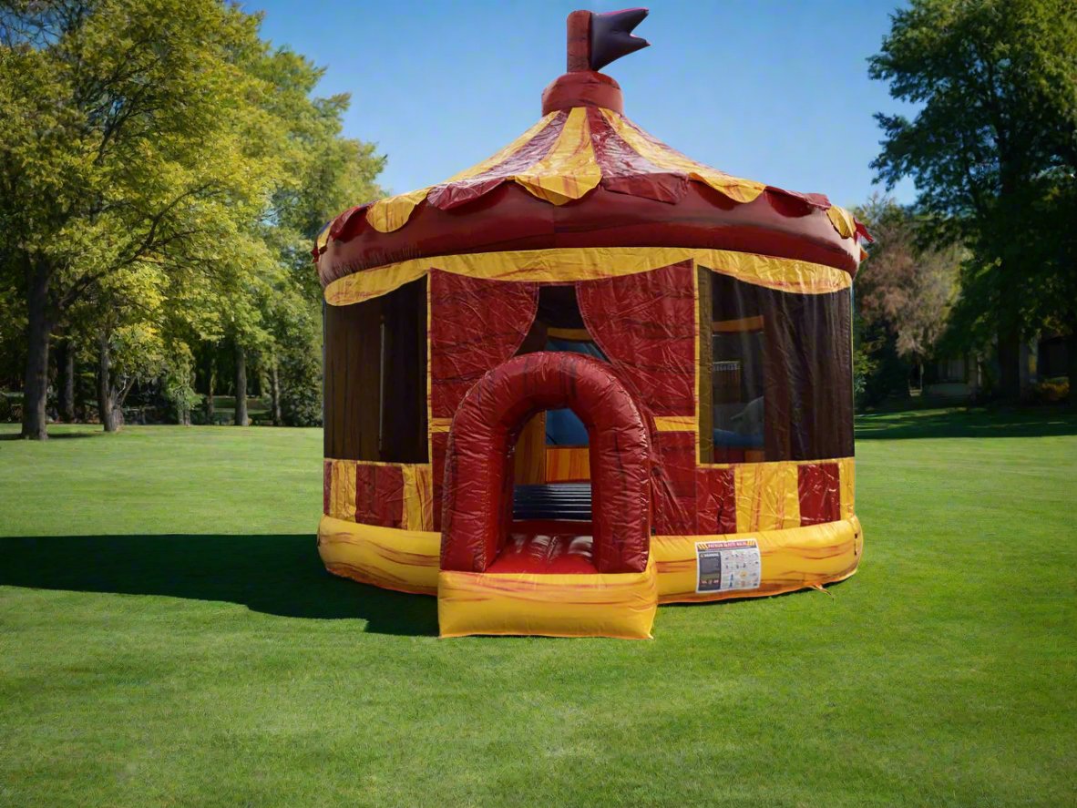 Circus Bounce House - HullaBalloo Sales