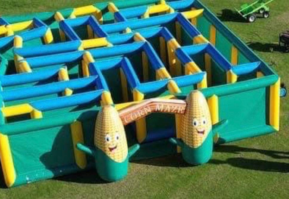 Inflatable Corn Maze - HullaBalloo Sales
